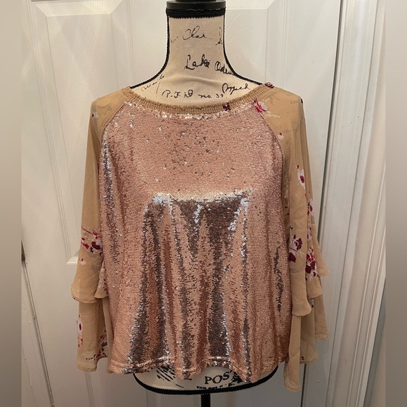 Free People Tops - NWT FREE PEOPLE RARE Embellished Sequin Floral Ruffled Sleeve Top SZ: L